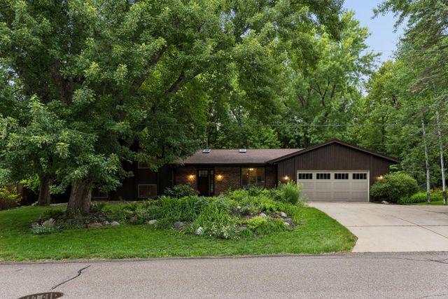 14810 Lloyds Drive, Minnetonka, MN 55345