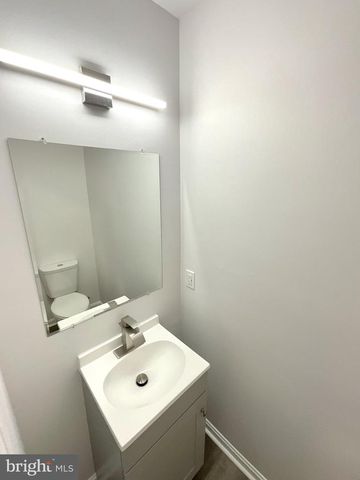 33 KINGS WHARF PL, Waldorf, MD 20602