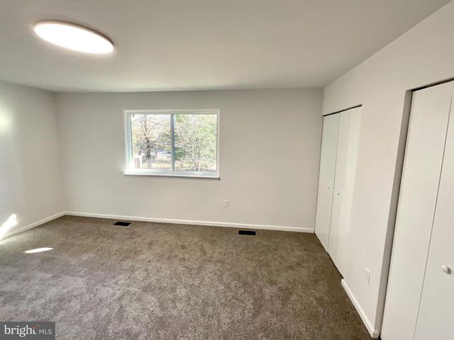 33 KINGS WHARF PL, Waldorf, MD 20602