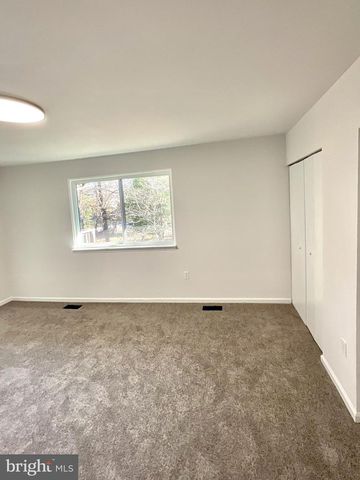 33 KINGS WHARF PL, Waldorf, MD 20602