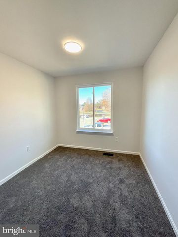 33 KINGS WHARF PL, Waldorf, MD 20602