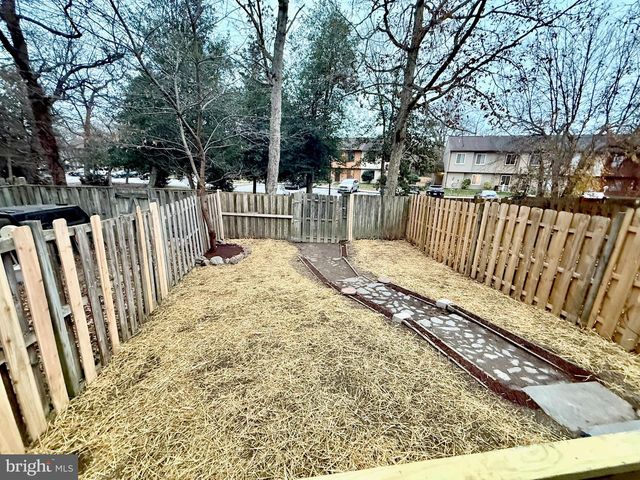 33 KINGS WHARF PL, Waldorf, MD 20602