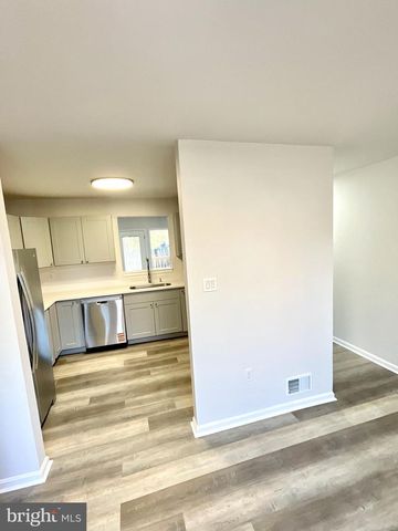 33 KINGS WHARF PL, Waldorf, MD 20602