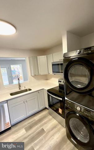 33 KINGS WHARF PL, Waldorf, MD 20602