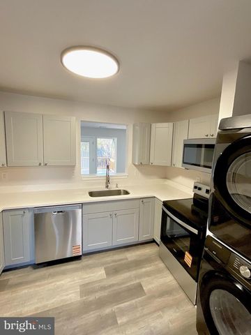 33 KINGS WHARF PL, Waldorf, MD 20602