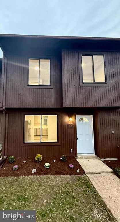 33 KINGS WHARF PL, Waldorf, MD 20602