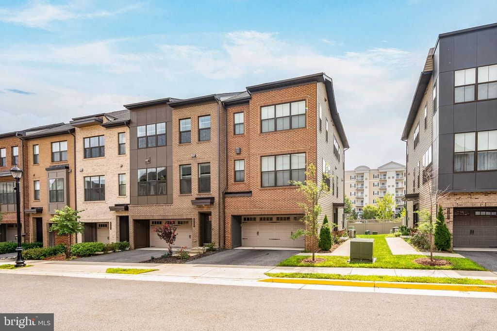 6185 VENETO TER, Alexandria, VA 22312