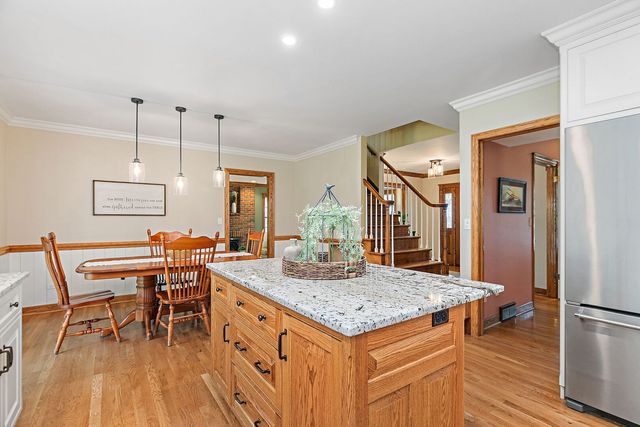 309 Three Oaks Road, Cary, IL 60013