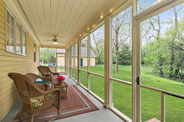 309 Three Oaks Road, Cary, IL 60013