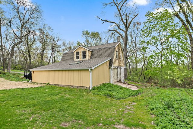 309 Three Oaks Road, Cary, IL 60013