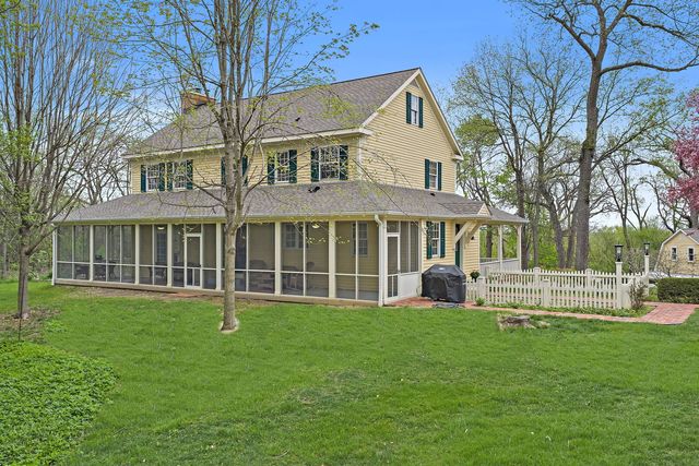 309 Three Oaks Road, Cary, IL 60013