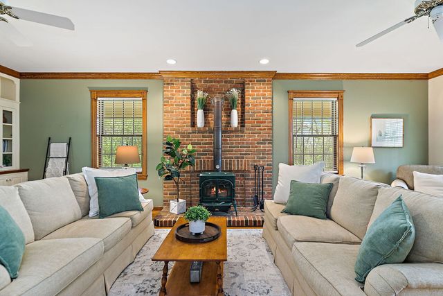 309 Three Oaks Road, Cary, IL 60013