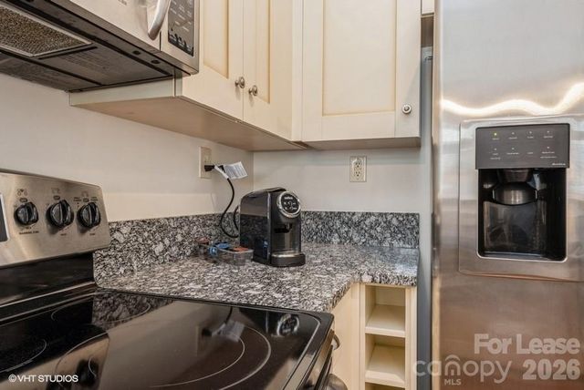 230 S Tryon Street 903, Charlotte, NC 28202