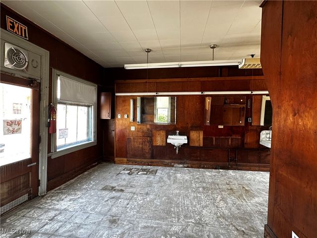 70 S Chestnut Street, Jefferson, OH 44047