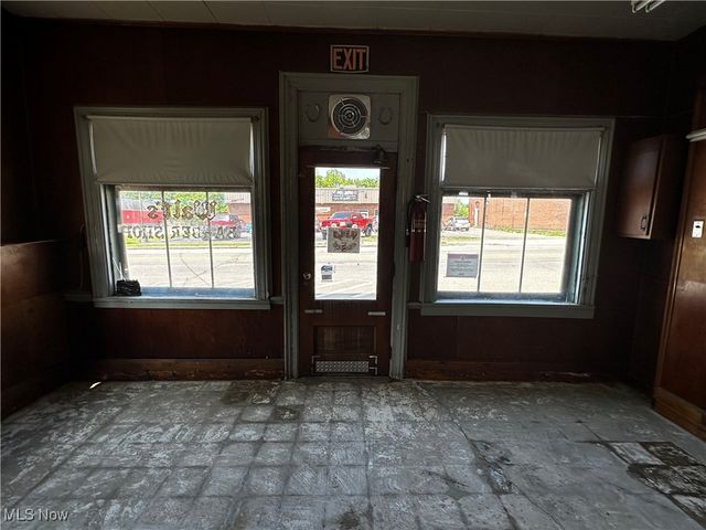 70 S Chestnut Street, Jefferson, OH 44047