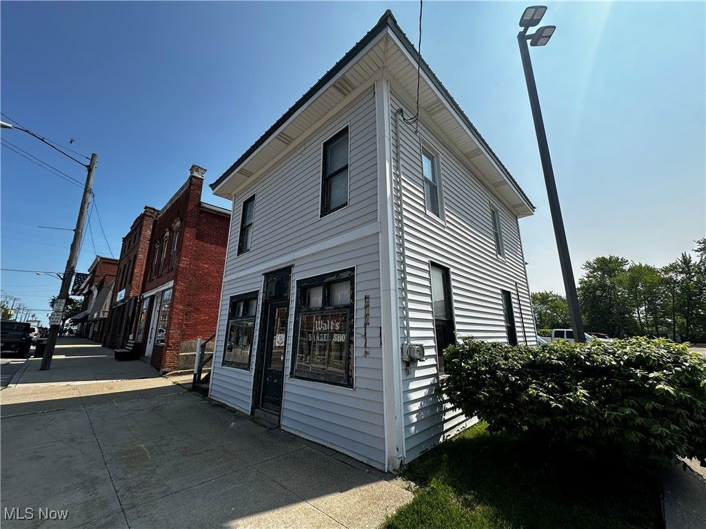 70 S Chestnut Street, Jefferson, OH 44047