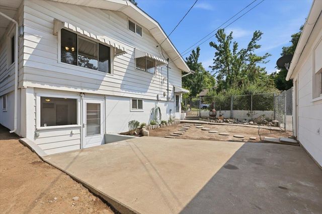 1528 S Adams St, Spokane, WA 99203
