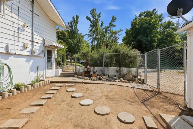 1528 S Adams St, Spokane, WA 99203