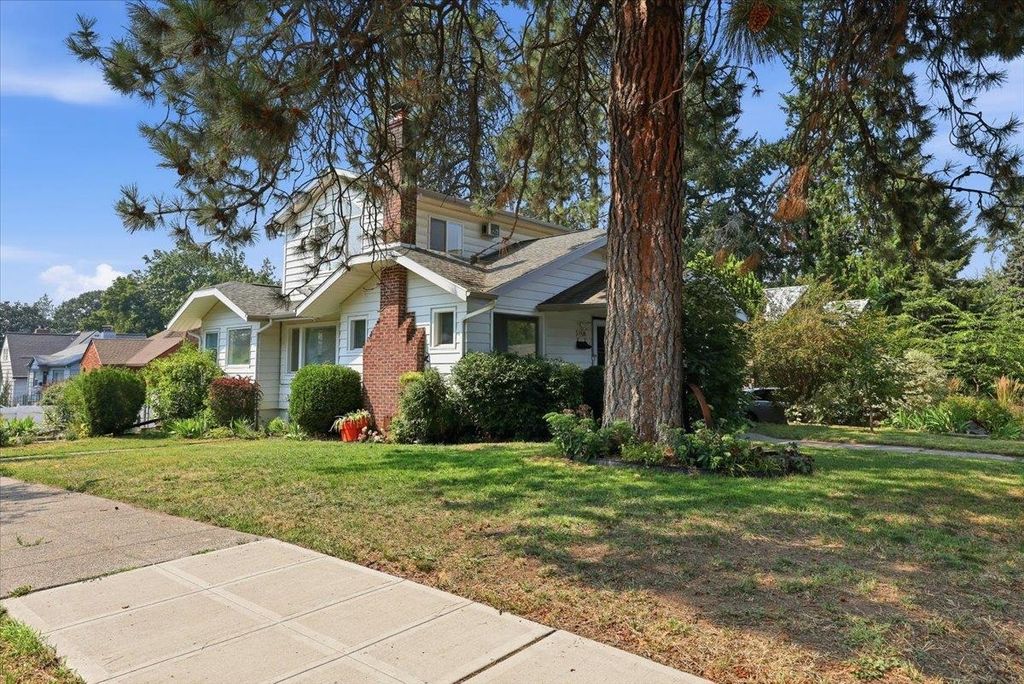 1528 S Adams St, Spokane, WA 99203 photo 4