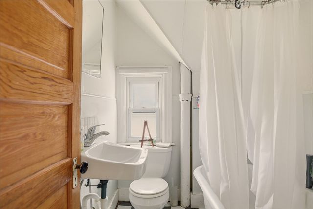 51 Warner Street, Newport, RI 02840