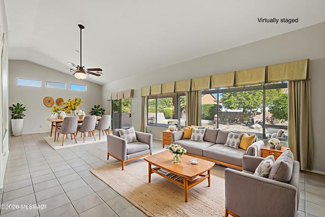 1612 N Rush Creek Court, Green Valley, AZ 85614