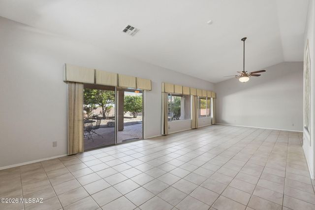 1612 N Rush Creek Court, Green Valley, AZ 85614