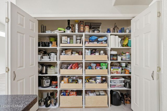 1612 N Rush Creek Court, Green Valley, AZ 85614