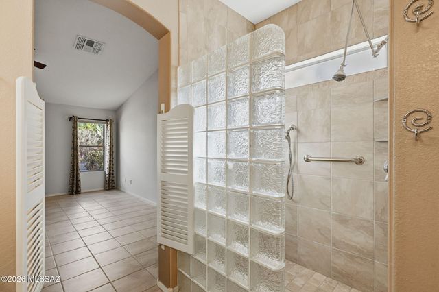 1612 N Rush Creek Court, Green Valley, AZ 85614