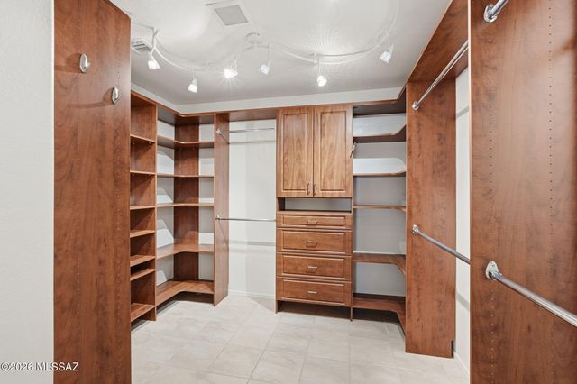 1612 N Rush Creek Court, Green Valley, AZ 85614