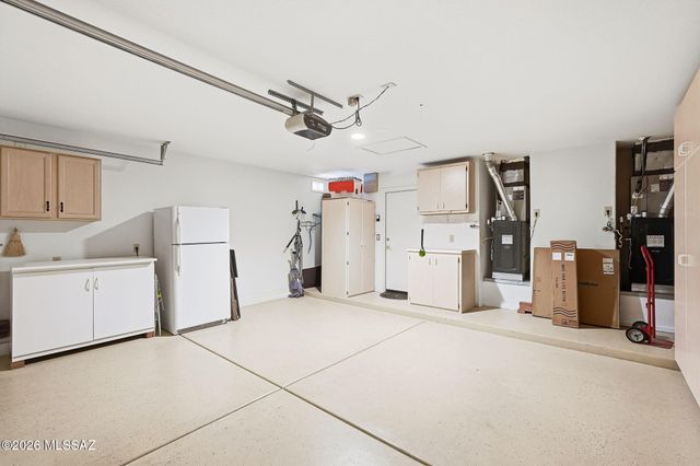 1612 N Rush Creek Court, Green Valley, AZ 85614