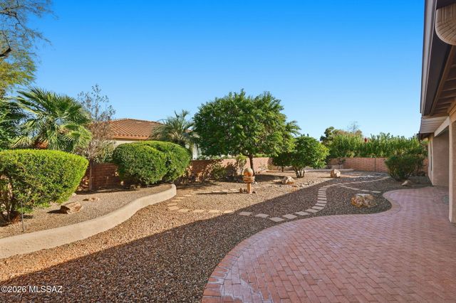 1612 N Rush Creek Court, Green Valley, AZ 85614