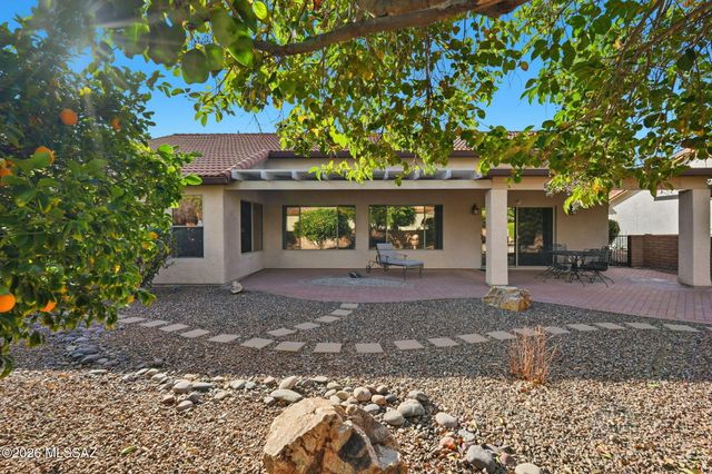 1612 N Rush Creek Court, Green Valley, AZ 85614