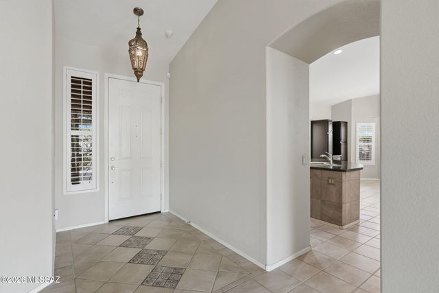 1612 N Rush Creek Court, Green Valley, AZ 85614