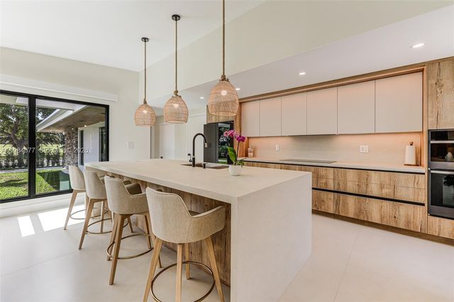 905 Fairway Drive, Miami Beach, FL 33141