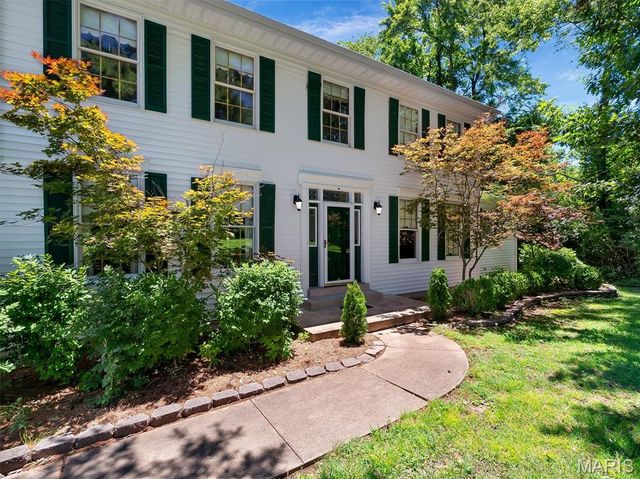 908 N Ballas Road, St Louis, MO 63131