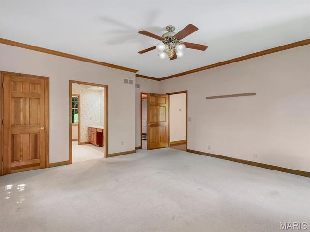908 N Ballas Road, St Louis, MO 63131