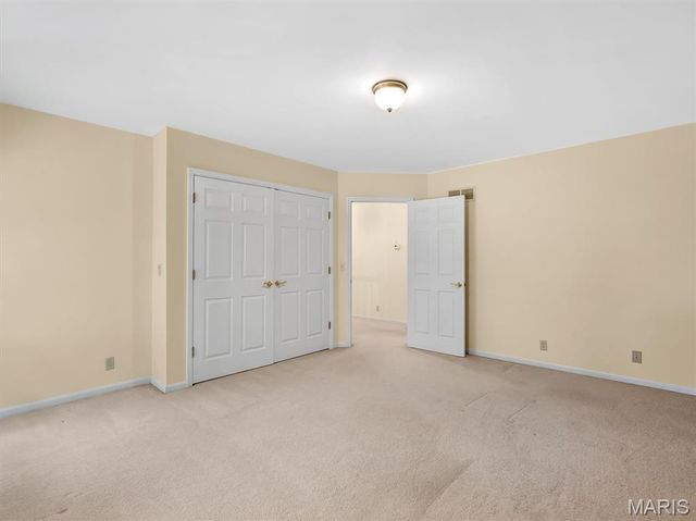 908 N Ballas Road, St Louis, MO 63131