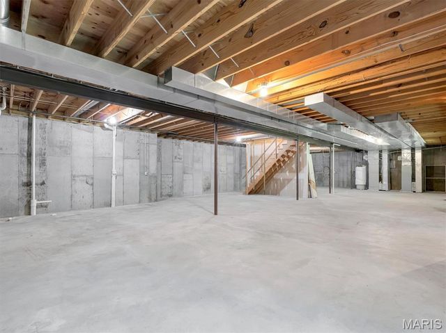908 N Ballas Road, St Louis, MO 63131