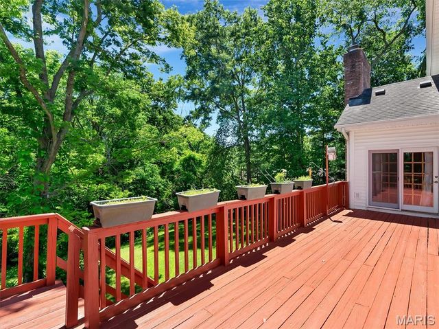 908 N Ballas Road, St Louis, MO 63131