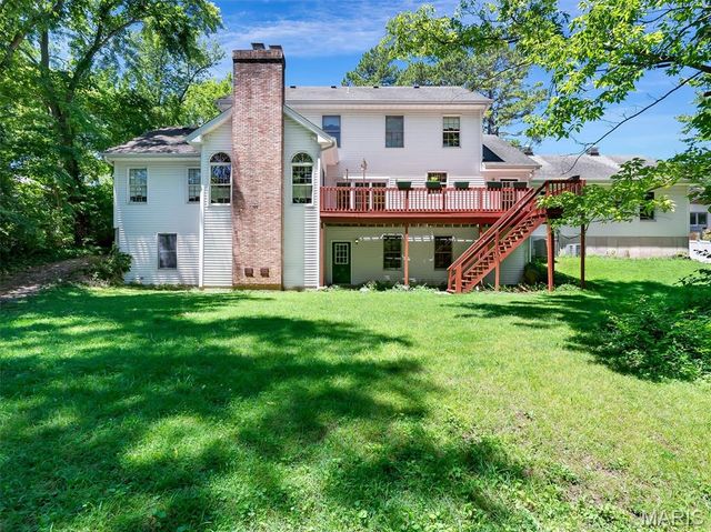 908 N Ballas Road, St Louis, MO 63131