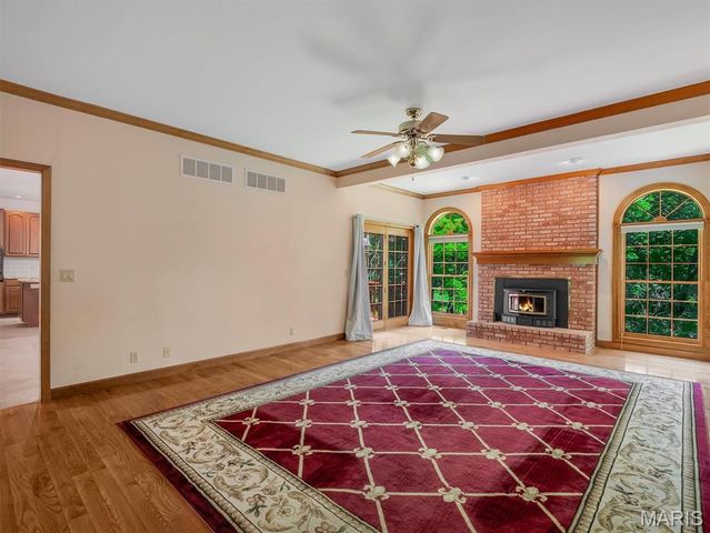 908 N Ballas Road, St Louis, MO 63131