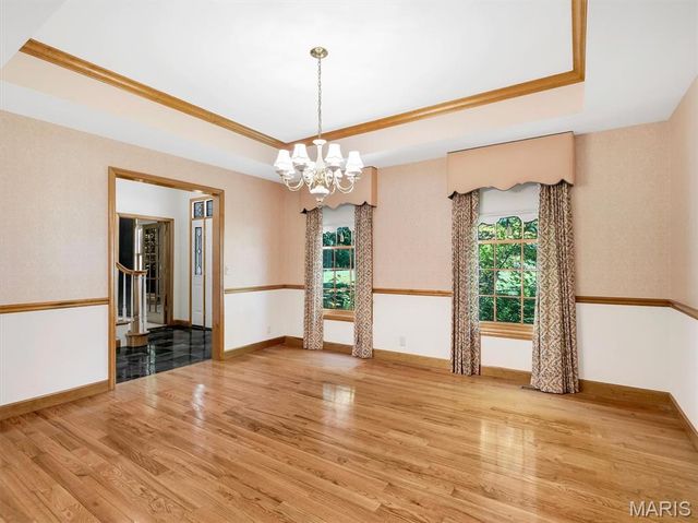 908 N Ballas Road, St Louis, MO 63131