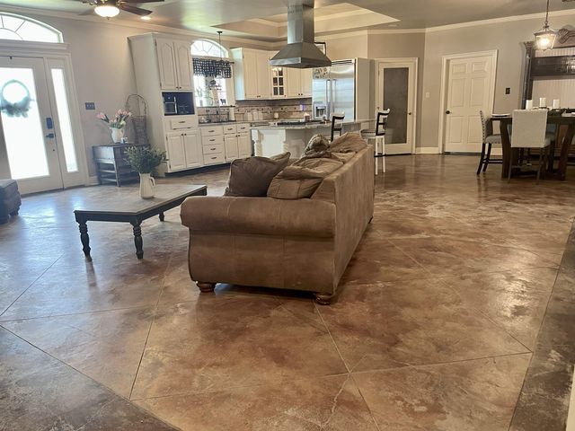 102 S Bayou Estates Drive, Des Allemands, LA 70030