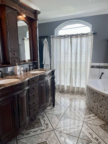 102 S Bayou Estates Drive, Des Allemands, LA 70030