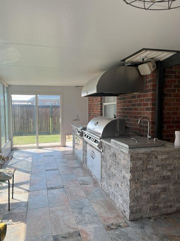 102 S Bayou Estates Drive, Des Allemands, LA 70030