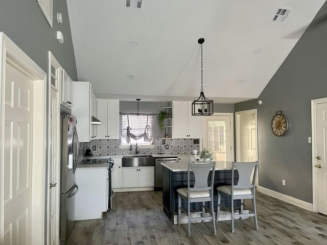 102 S Bayou Estates Drive, Des Allemands, LA 70030