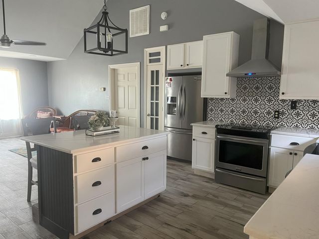 102 S Bayou Estates Drive, Des Allemands, LA 70030