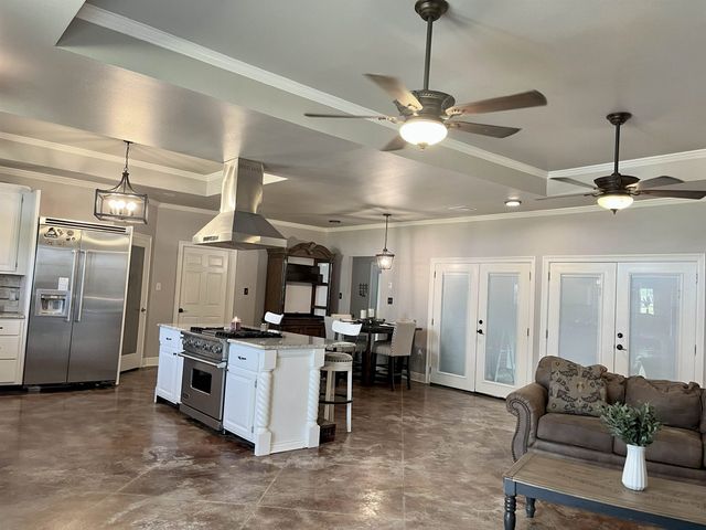 102 S Bayou Estates Drive, Des Allemands, LA 70030