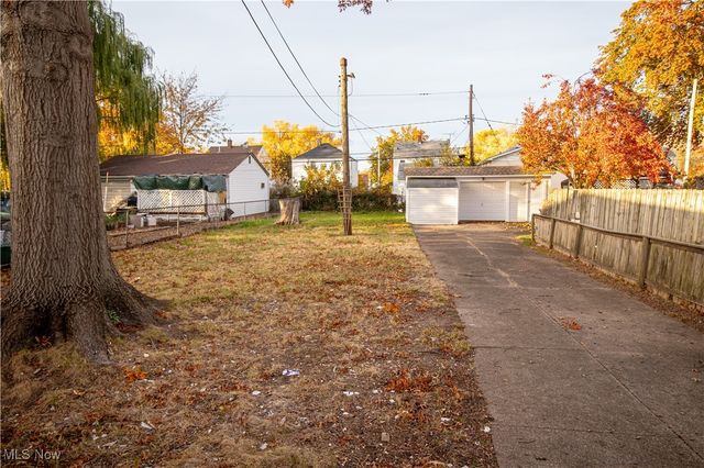 12412 Sprecher Avenue, Cleveland, OH 44135