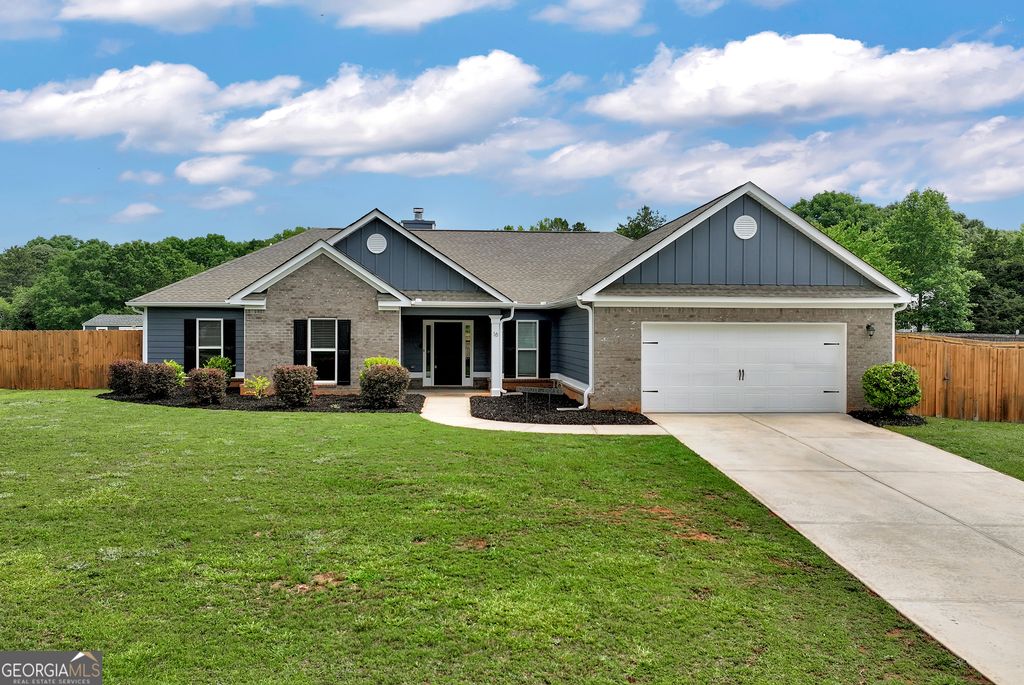 16 Evergreen Ridge Court, Statham, GA 30666